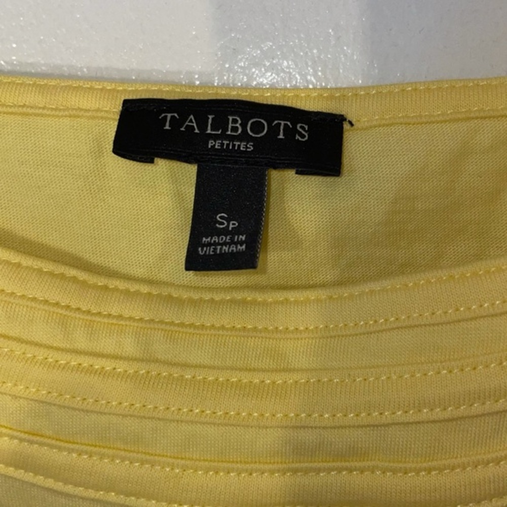 π₯π₯Bundle π¨ Alert 2 Spring Tops Size Small - Picture 10 of 13